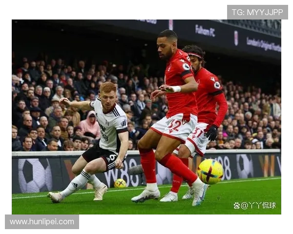 半场战报:塔韦尼耶角球破门 克鲁皮建功 伯恩茅斯 2-0 诺丁汉森林 半场战报:塔韦尼耶角球破门 克鲁皮建功 伯恩茅斯 2-0 诺丁汉森林